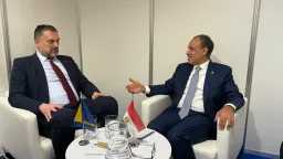 وزير الخارجية يبحث مع نظيره...