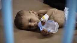 اليونيسف: أطفال غزة يجوعون ويمرضون...