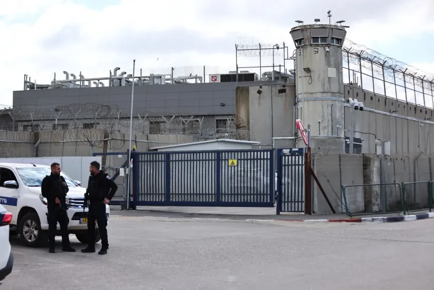 سجون إسرائيل