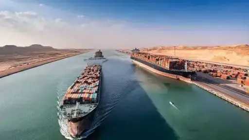 قناة السويس على موعد مع...