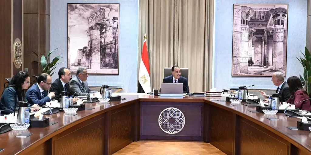 رئيس الوزراء يناقش عددا من الفرص الاستثمارية بمنطقة المثلث الذهبي مع القطاع الخاص