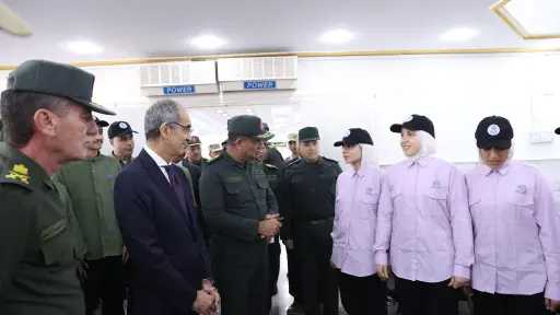 وزير الاتصالات ومدير الأكاديمية العسكرية...