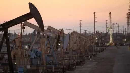 ارتفاع أسعار النفط مع تصاعد...