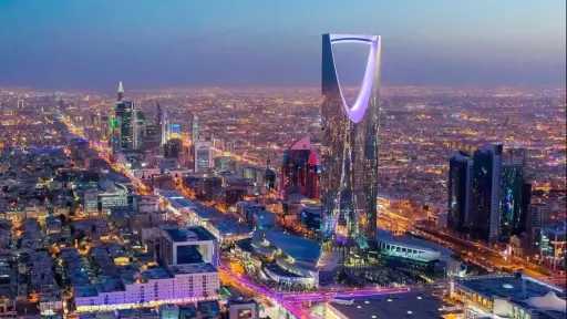 ​”فايننشال تايمز”: السعودية تُعيد صياغة...