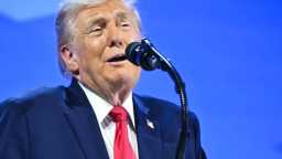 بعد تهديدات ترامب.. الاتحاد الأوروبي...