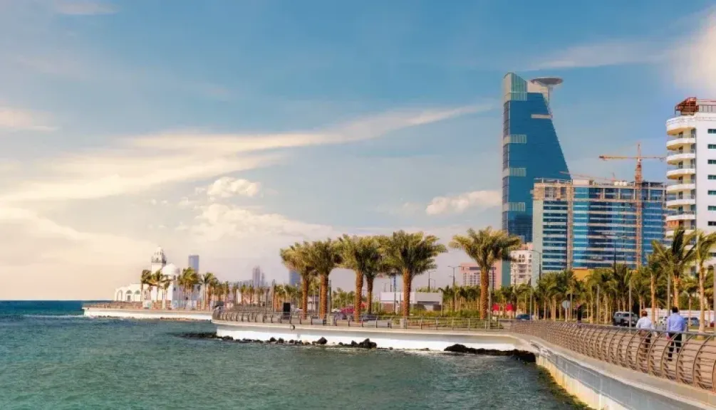 شاطئ جدة يتصدر شواطئ البحر الأحمر السياحية في رمضان